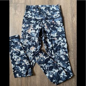 Lululemon tight size 4